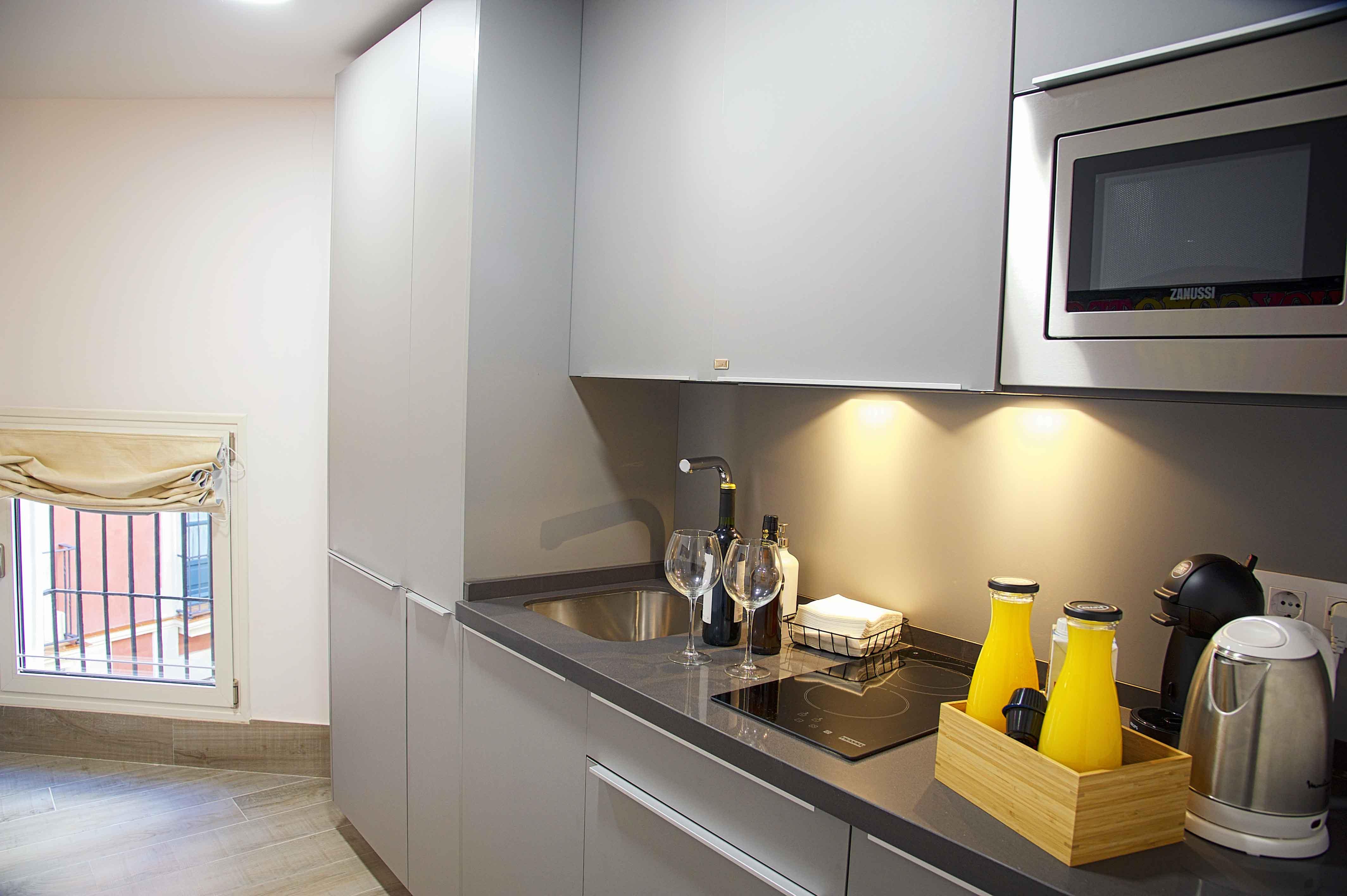 Overland Suites Catedral Seville Exterior photo