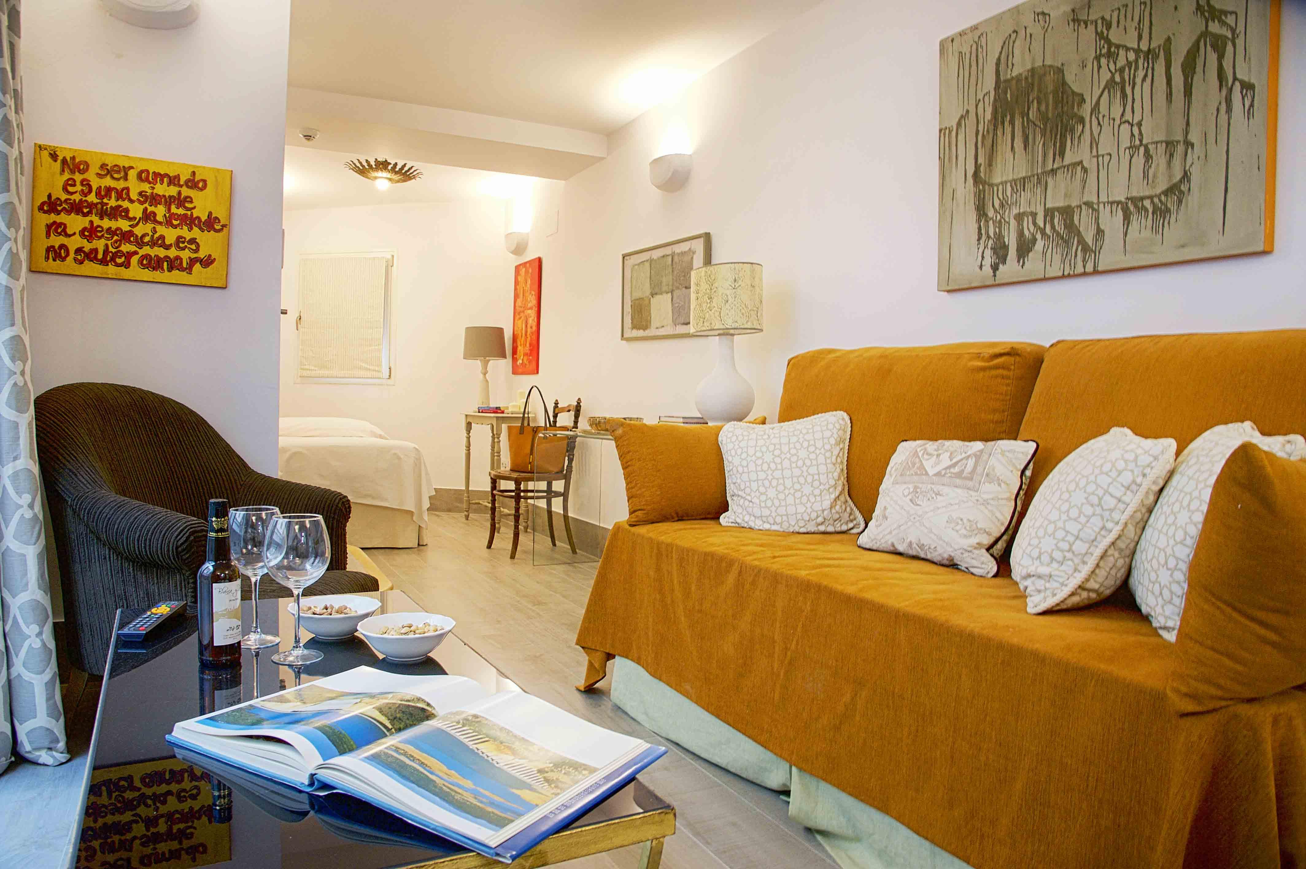 Overland Suites Catedral Seville Exterior photo