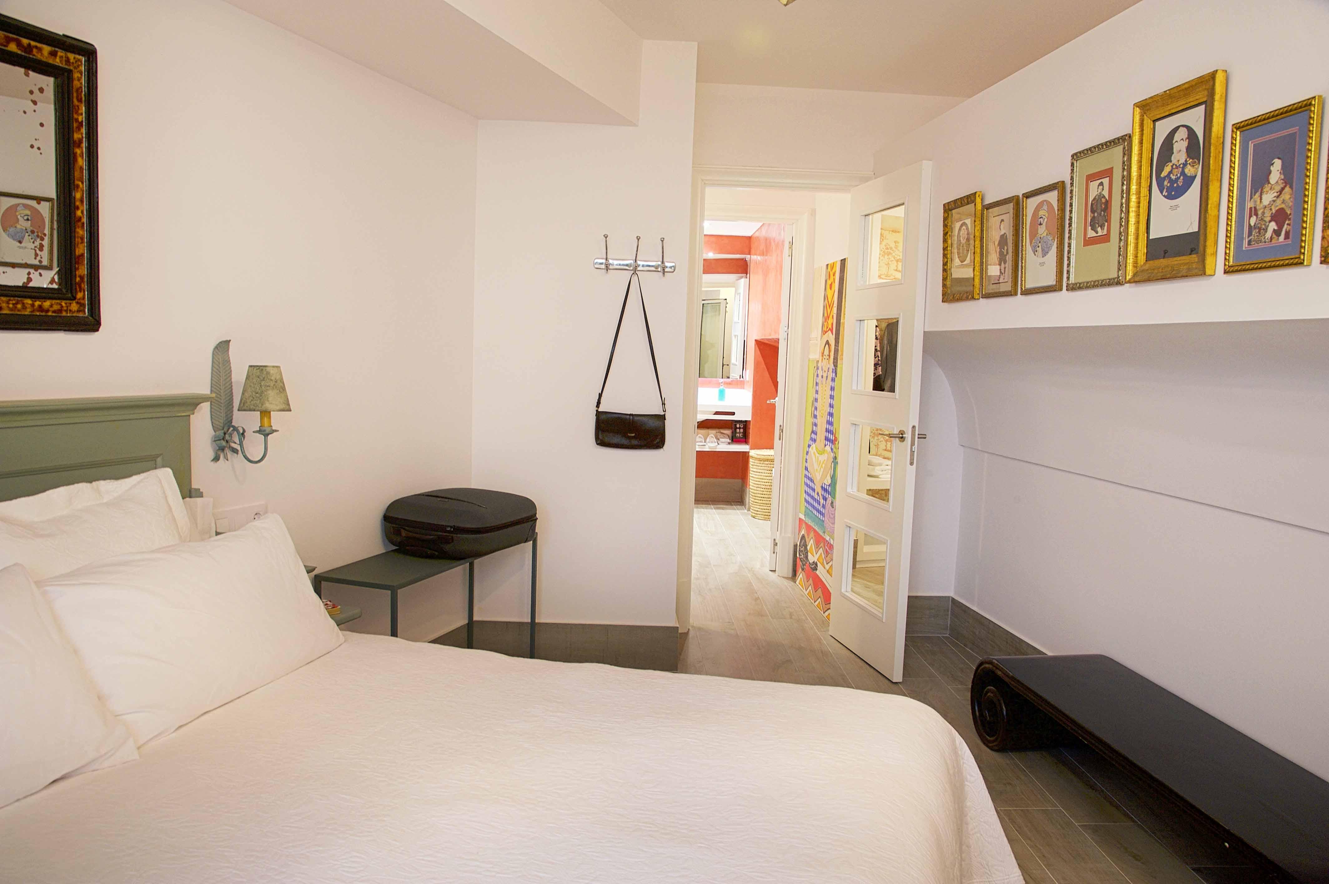 Overland Suites Catedral Seville Exterior photo